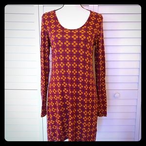 Natori long-sleeve loungewear sleep shirt.